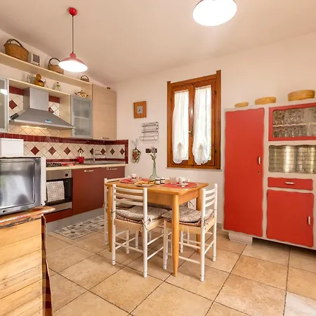 Domo Angheleda - Detached With Large Garden In A Relaxing Environment, A Few Minutes From The Sea Dom wakacyjny