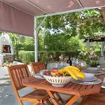 Domo Angheleda - Detached With Large Garden In A Relaxing Environment, A Few Minutes From The Sea