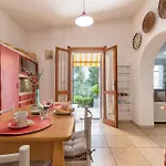 Ferienhaus Domo Angheleda - Detached With Large Garden In A Relaxing Environment, A Few Minutes From The Sea