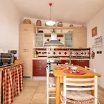 Domo Angheleda - Detached With Large Garden In A Relaxing Environment, A Few Minutes From The Sea