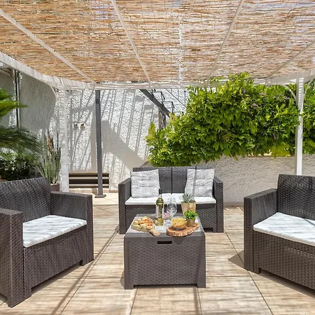 Holiday home Domo Angheleda - Casa Indipendente Vicino Al Mare