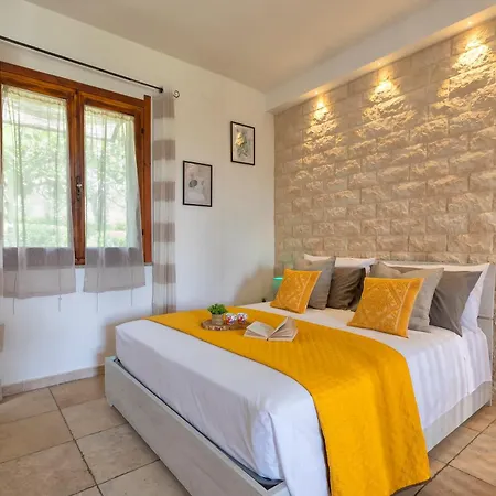 別荘 Domo Angheleda - Detached With Large Garden In A Relaxing Environment, A Few Minutes From The Sea アルゲーロ