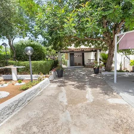 Nyaraló Domo Angheleda - Detached With Large Garden In A Relaxing Environment, A Few Minutes From The Sea *