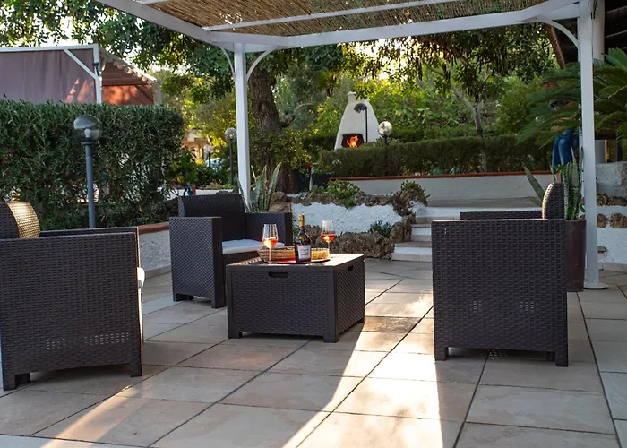 Domo Angheleda - Detached With Large Garden In A Relaxing Environment, A Few Minutes From The Sea Prázdninový dům Alghero