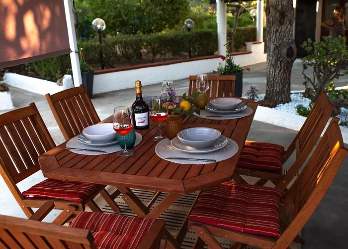 Domo Angheleda - Detached With Large Garden In A Relaxing Environment, A Few Minutes From The Sea Tatil Evi Alghero
