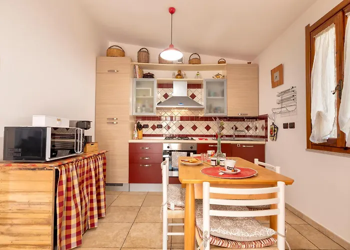 Domo Angheleda - Detached With Large Garden In A Relaxing Environment, A Few Minutes From The Sea