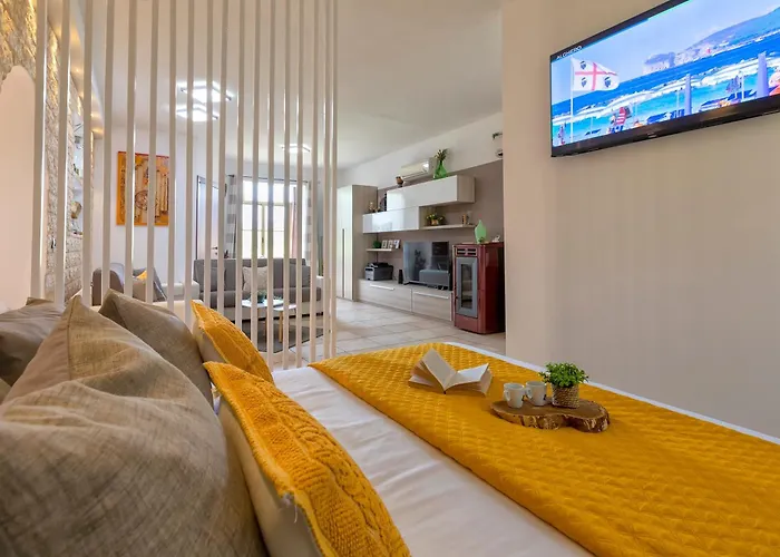 Prázdninový dům Domo Angheleda - Detached With Large Garden In A Relaxing Environment, A Few Minutes From The Sea